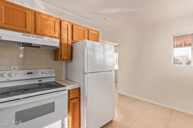 2102 E OAK Street, Phoenix, AZ 85006