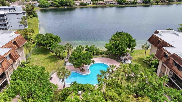 661 NE 195th Street 310, Miami, FL 33179