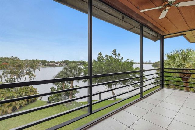661 NE 195th Street 310, Miami, FL 33179