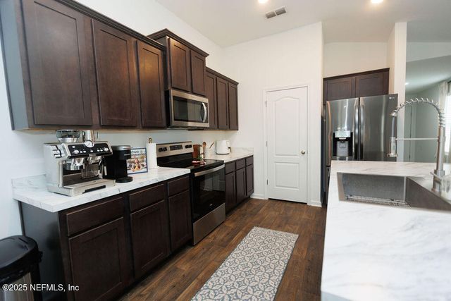 12534 RUSSIAN OLIVE Road, Jacksonville, FL 32218