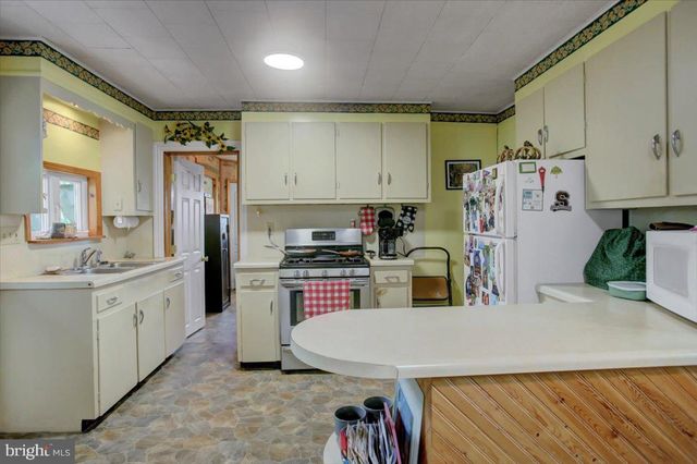 351 E BURD ST, Shippensburg, PA 17257