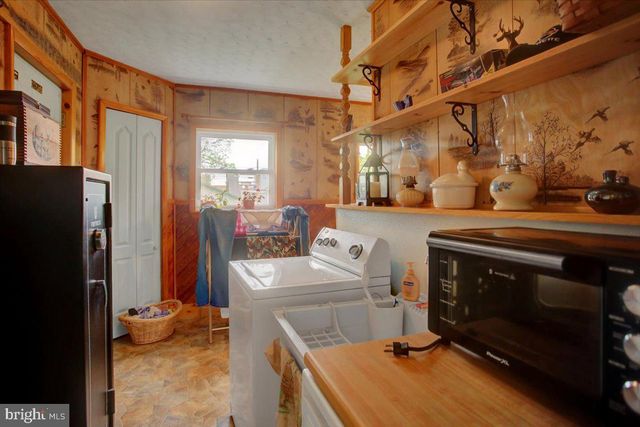 351 E BURD ST, Shippensburg, PA 17257
