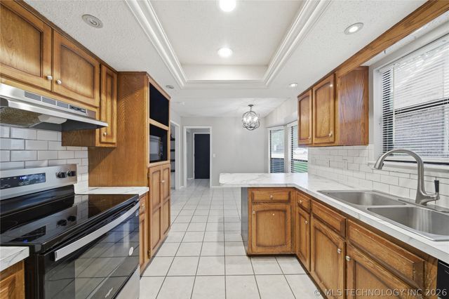 6309 S Ash Avenue, Broken Arrow, OK 74011