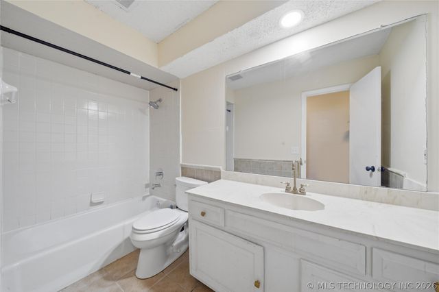 6309 S Ash Avenue, Broken Arrow, OK 74011