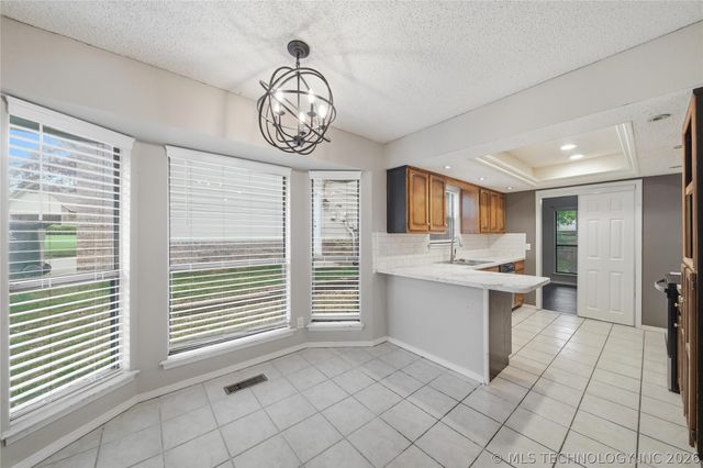 6309 S Ash Avenue, Broken Arrow, OK 74011