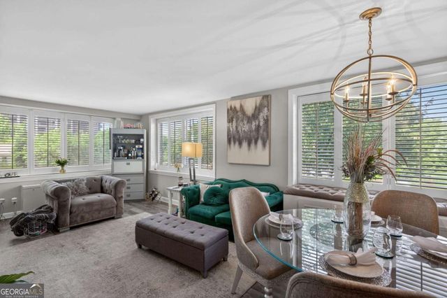 2479 Peachtree Road NE 214, Atlanta, GA 30305