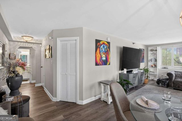 2479 Peachtree Road NE 214, Atlanta, GA 30305