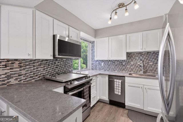 2479 Peachtree Road NE 214, Atlanta, GA 30305