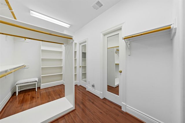 5934 Stratford Gardens Drive, Sugar Land, TX 77479