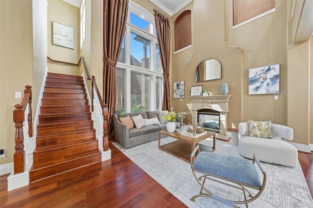 5934 Stratford Gardens Drive, Sugar Land, TX 77479