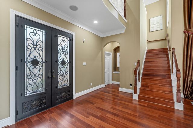 5934 Stratford Gardens Drive, Sugar Land, TX 77479