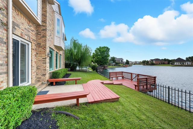 5934 Stratford Gardens Drive, Sugar Land, TX 77479