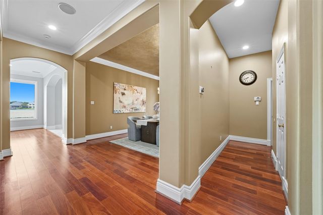 5934 Stratford Gardens Drive, Sugar Land, TX 77479