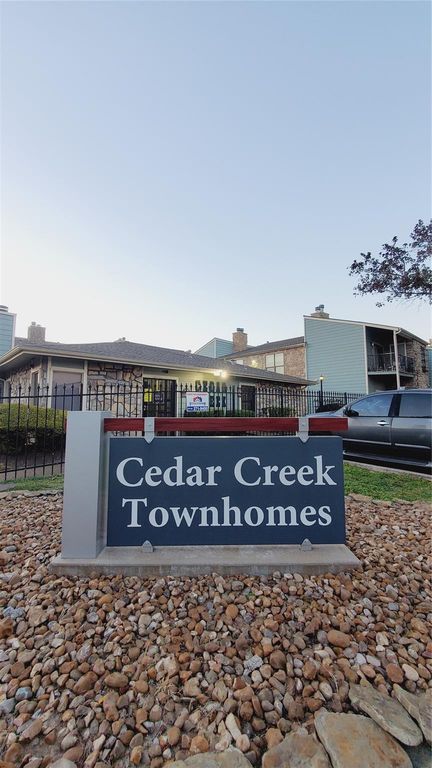 3768 Tanglewilde Street J5, Houston, TX 77063