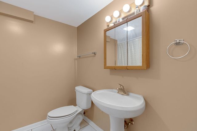 931 Brummel Street 103, Evanston, IL 60202