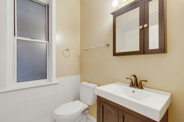 931 Brummel Street 103, Evanston, IL 60202