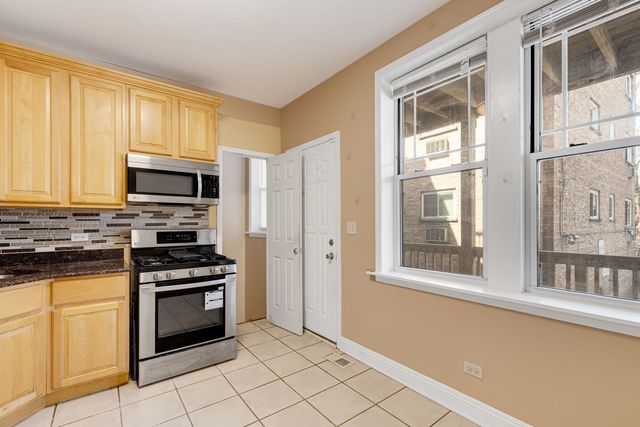 931 Brummel Street 103, Evanston, IL 60202