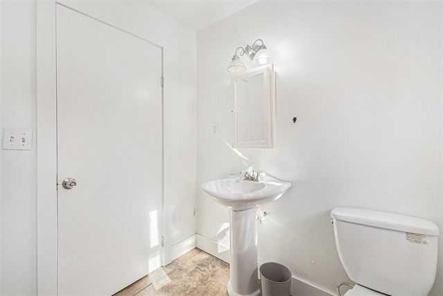 703 E Dowland, Ludington, MI 49431