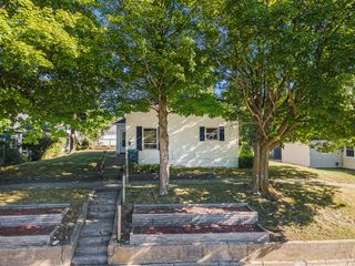 703 E Dowland, Ludington, MI 49431