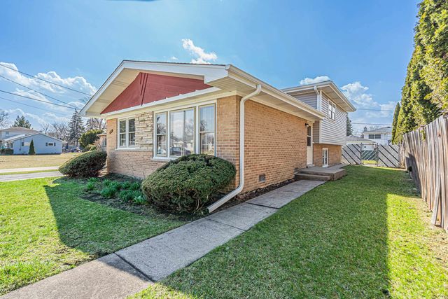 2054 Birch Street, Des Plaines, IL 60018