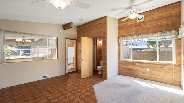 7017 N Post St, Spokane, WA 99208