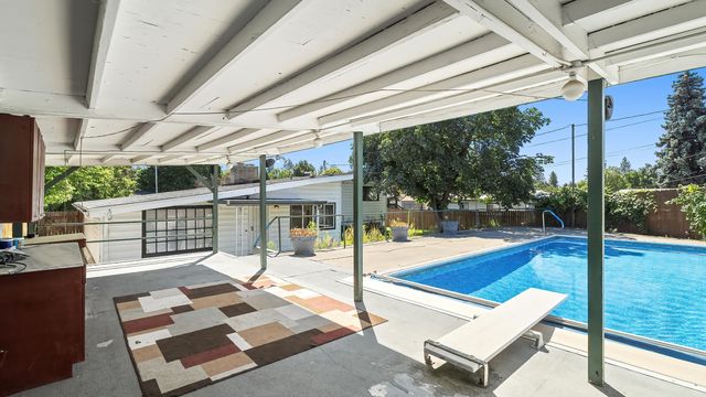 7017 N Post St, Spokane, WA 99208