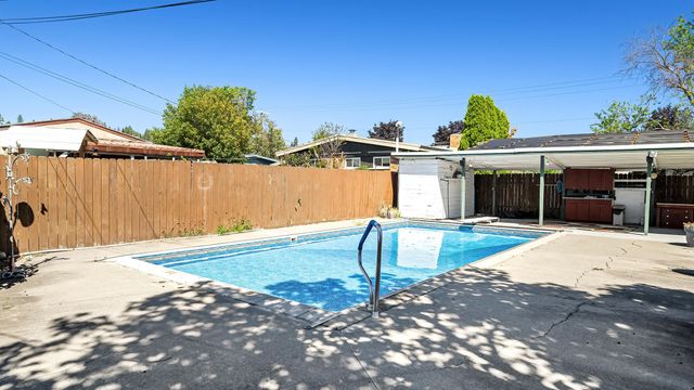 7017 N Post St, Spokane, WA 99208