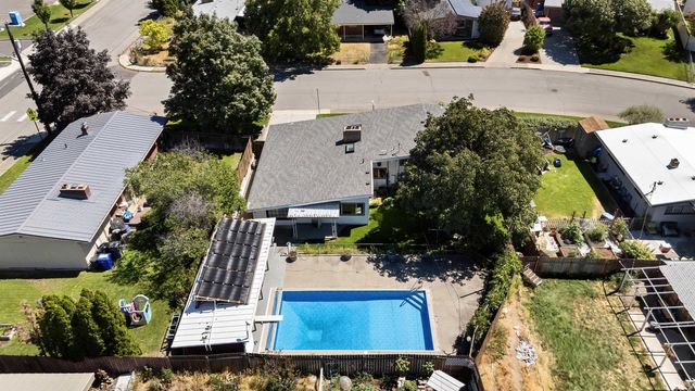 7017 N Post St, Spokane, WA 99208