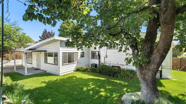 7017 N Post St, Spokane, WA 99208