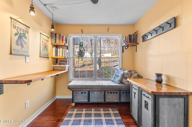 1221 Live Oak Circle, Knoxville, TN 37932