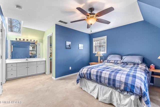 1221 Live Oak Circle, Knoxville, TN 37932