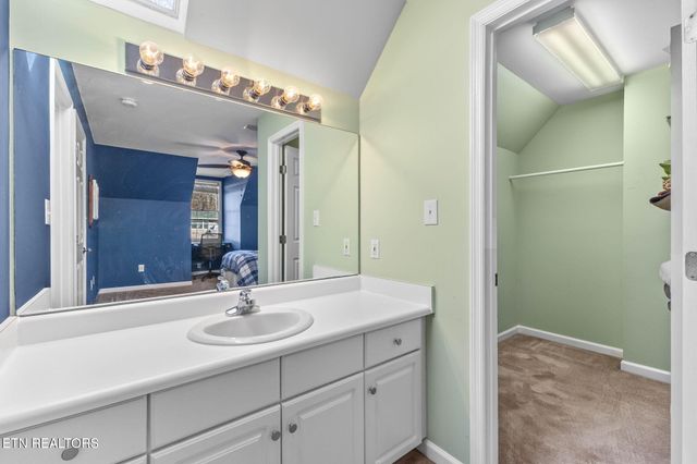 1221 Live Oak Circle, Knoxville, TN 37932