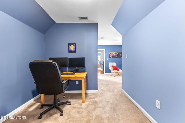 1221 Live Oak Circle, Knoxville, TN 37932