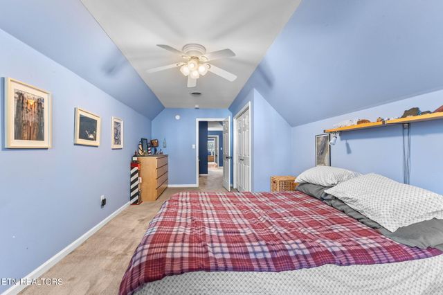 1221 Live Oak Circle, Knoxville, TN 37932