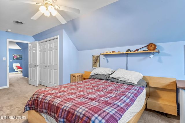 1221 Live Oak Circle, Knoxville, TN 37932