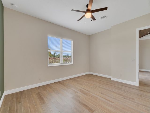 1805 Bridgepointe Circle 3, Vero Beach, FL 32967