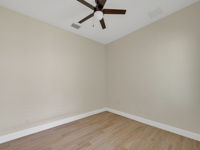 1805 Bridgepointe Circle 3, Vero Beach, FL 32967