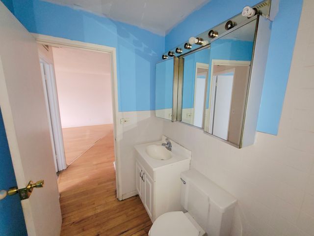 1227 S Harlem Avenue 208, Berwyn, IL 60402