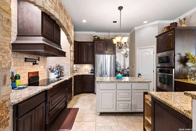 148 Copper Ridge, La Vernia, TX 78121