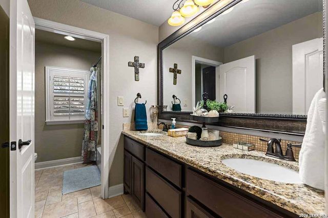 148 Copper Ridge, La Vernia, TX 78121