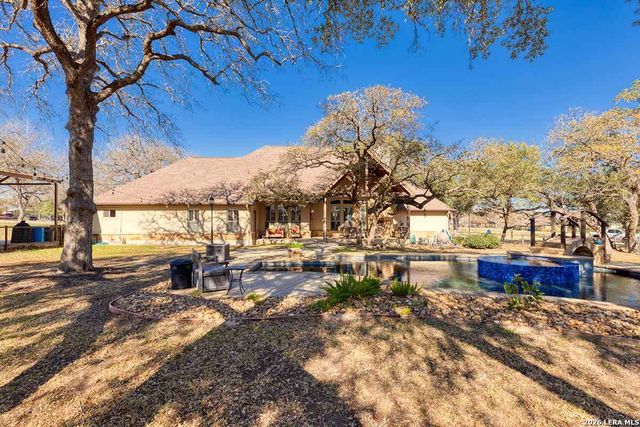 148 Copper Ridge, La Vernia, TX 78121