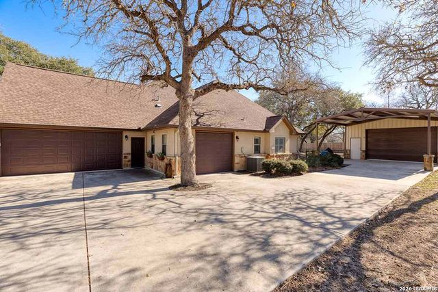 148 Copper Ridge, La Vernia, TX 78121