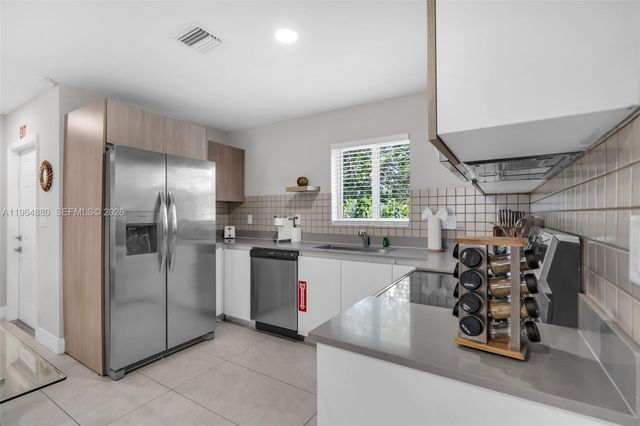 507 NW 8th Avenue 1, Fort Lauderdale, FL 33311
