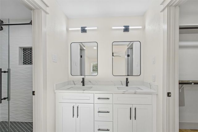 855 Silverpines Road, Houston, TX 77062