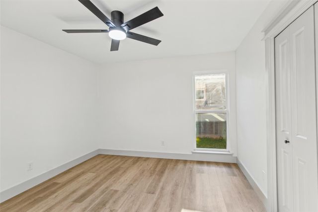 855 Silverpines Road, Houston, TX 77062