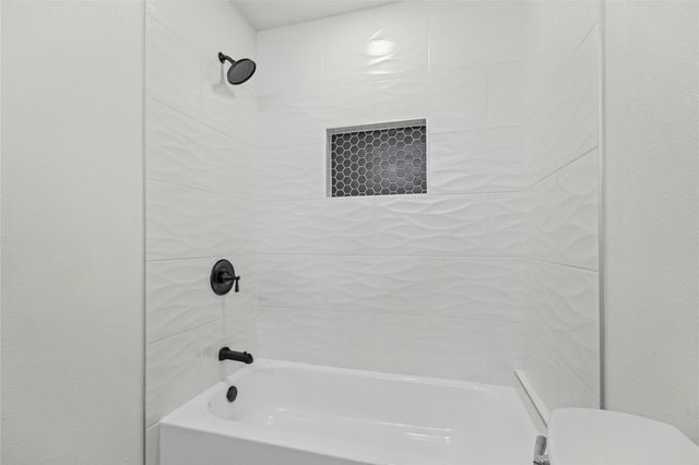 855 Silverpines Road, Houston, TX 77062
