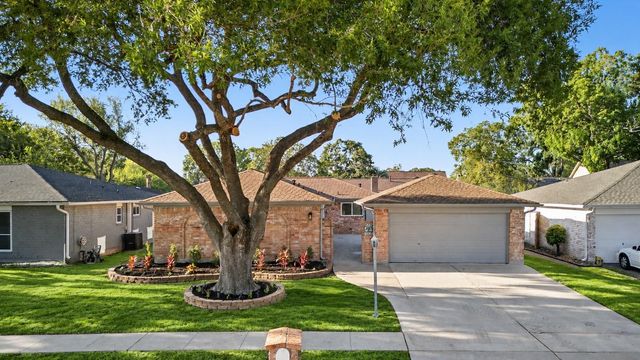 855 Silverpines Road, Houston, TX 77062
