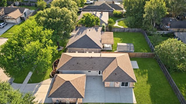 855 Silverpines Road, Houston, TX 77062