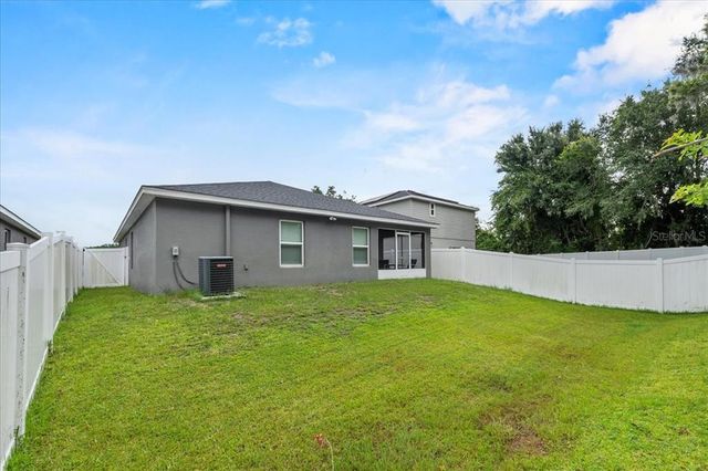910 BLUE TIDE LANE, Lakeland, FL 33809