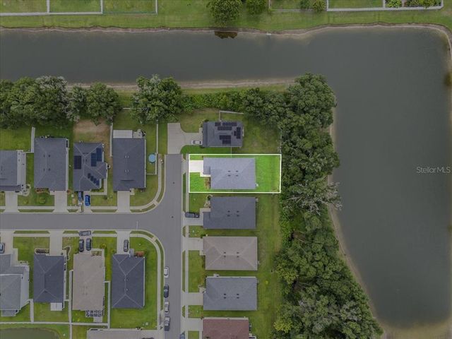 910 BLUE TIDE LANE, Lakeland, FL 33809